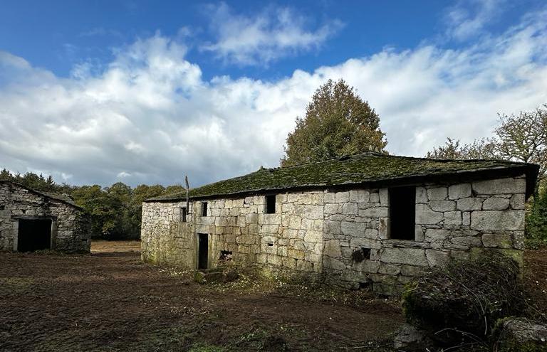 Venta de casa de piedra a restaurar en Lg San Martiño, Arxemil – O Corgo
