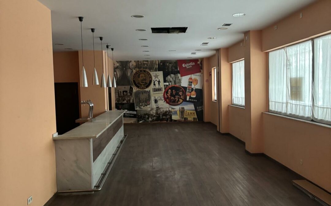 Alquiler de local comercial en Avenida de la Coruña (Lugo)